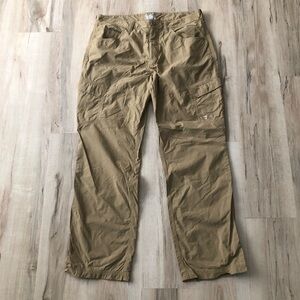 Under Armour Men's Khaki Cargo Pants
